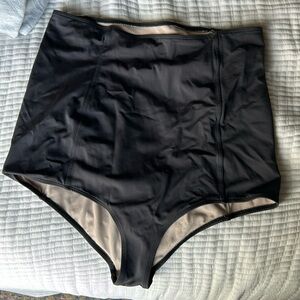KORTNI JEANE swim bottoms
